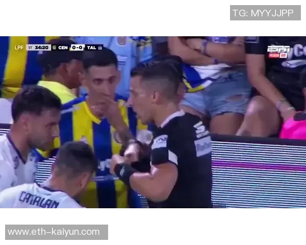 当足球遇上脸部意外瞬间搞笑视频集锦让你捧腹大笑